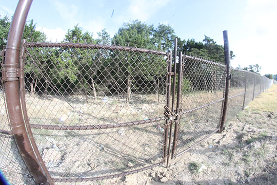 Fencing up food: new fence slows down route to Sonic