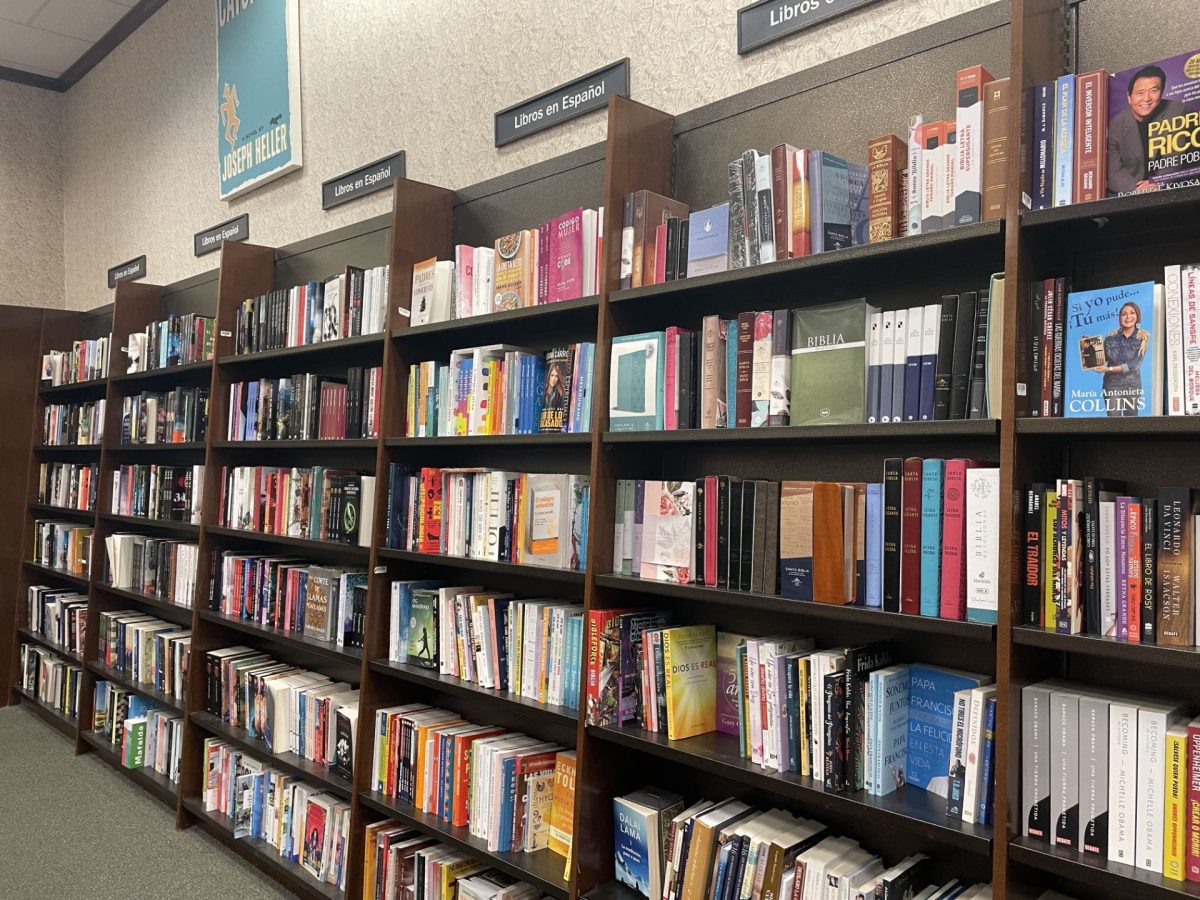 Barnes and Noble section with books in spanish