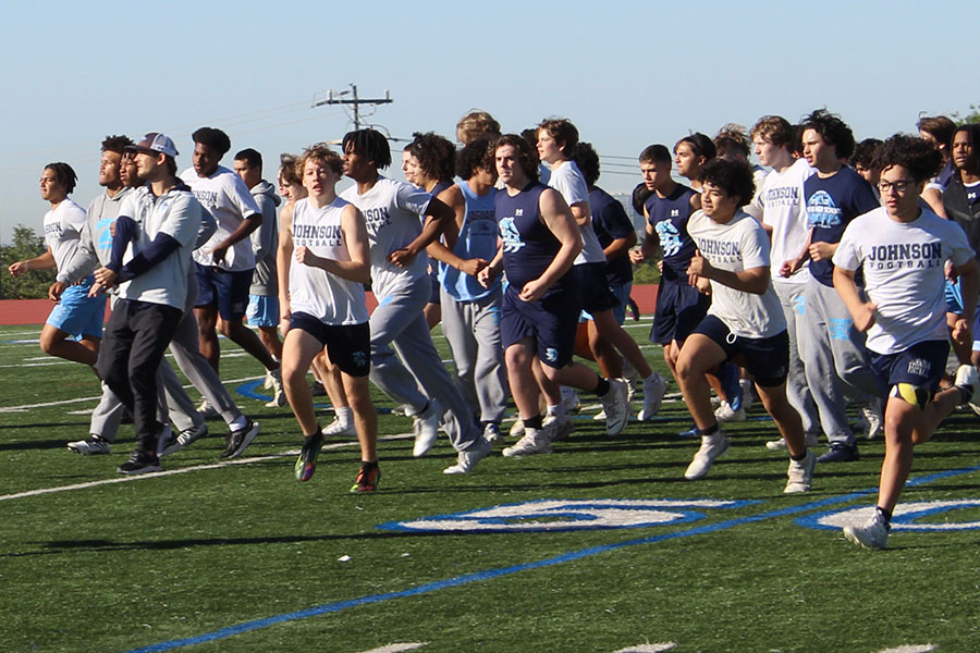 OFF TO A RUNNING START
Even though the fall season is long over, the varsity team still puts in the work. They’re anticipating spring and summer leagues, which often aren’t through the school, but rather local organizations.  “It was just a hard day at practice like always,” Shadrach Dumkwu said. “[I’m] just really looking forward to the season, looking forward to putting in the work, and being a good football player.”
